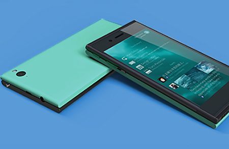 media.category.imagealternatetextformat